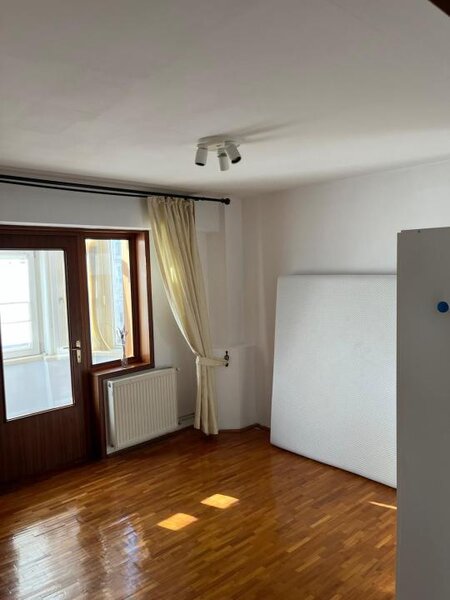 Apartament 2 camere Unirii- Octavian Goga. 